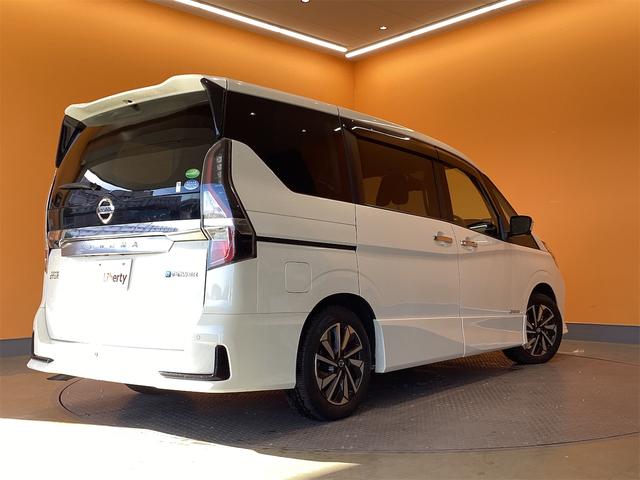 セレナ ｅ－パワー　ハイウェイスターＶ　ＥＴＣ　全周囲カメラ　ナビ　ＴＶ　クリアランスソナー　オートクルーズコントロール　衝突被害軽減システム　両側電動スライドドア　オートライト　ＬＥＤヘッドランプ　スマートキー（16枚目）