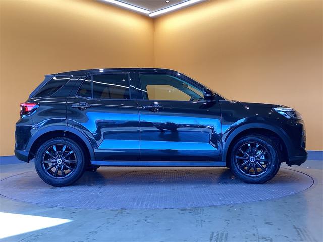 ライズ Ｘ　ディスプレイオーディオ　バックカメラ　クリアランスソナー　レーンアシスト　衝突被害軽減システム　オートライト　ＬＥＤヘッドランプ　アルミホイール　スマートキー　アイドリングストップ　電動格納ミラー（10枚目）