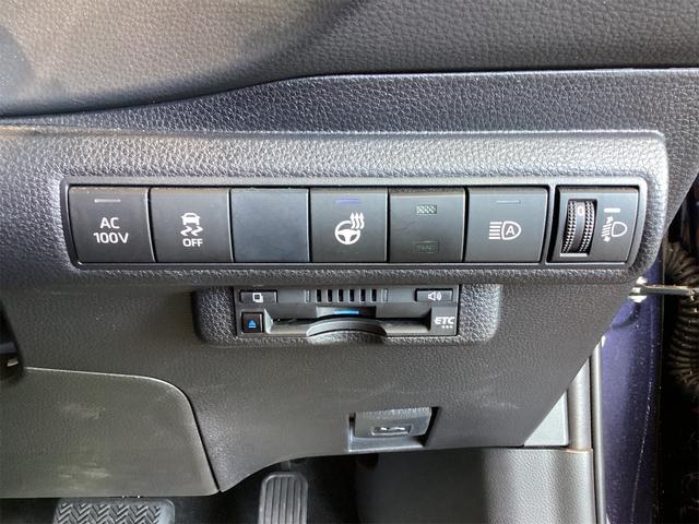 カローラツーリング ハイブリッド　ダブルバイビー　純正ナビ　ＥＴＣ　バックカメラ　ＴＶ　クリアランスソナー　オートクルーズコントロール　レーンアシスト　衝突被害軽減システム　アルミホイール　オートマチックハイビーム　オートライト（9枚目）