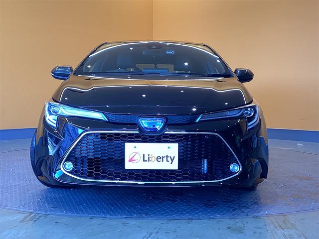 カローラツーリング ハイブリッド　ダブルバイビー　純正ナビ　ＥＴＣ　バックカメラ　ＴＶ　クリアランスソナー　オートクルーズコントロール　レーンアシスト　衝突被害軽減システム　アルミホイール　オートマチックハイビーム　オートライト（11枚目）