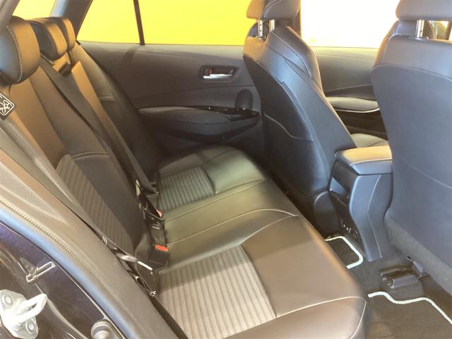 カローラツーリング ハイブリッド　ダブルバイビー　純正ナビ　ＥＴＣ　バックカメラ　ＴＶ　クリアランスソナー　オートクルーズコントロール　レーンアシスト　衝突被害軽減システム　アルミホイール　オートマチックハイビーム　オートライト（30枚目）