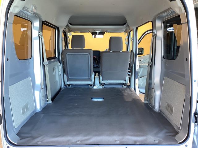 エブリイ ＰＣ　ＣＶＴ　衝突被害軽減システム　クリアランスソナー　レーンアシスト　両側スライドドア　アイドリングストップ　電動格納ミラー　オートライト　ＥＳＣ　エアコン　パワーウィンドウ　運転席エアバッグ（13枚目）