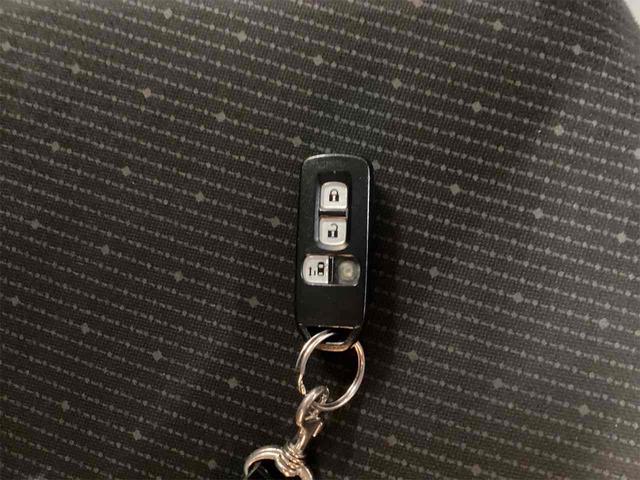 Ｎ－ＢＯＸ Ｇ　ターボＳＳパッケージ　ＥＴＣ　バックカメラ　両側電動スライドドア　ナビ　ＴＶ　衝突被害軽減システム　オートライト　スマートキー　アイドリングストップ　電動格納ミラー　ベンチシート　ＣＶＴ　ＥＳＣ　ＣＤ　ＤＶＤ再生　ＵＳＢ（35枚目）