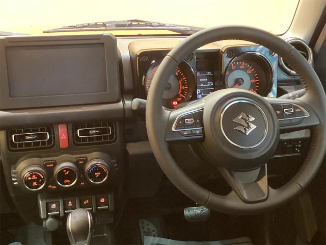 ジムニー ＸＣ　４ＷＤ　純正アルミホイール　ＬＥＤヘッドライト　フォグライト　クリアランスソナー　レーンアシスト　衝突被害軽減システム　ヘッドライトウォッシャー　スマートキー　アイドリングストップ　シートヒーター（6枚目）