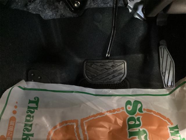 ジムニー ＸＣ　４ＷＤ　純正アルミホイール　ＬＥＤヘッドライト　フォグライト　クリアランスソナー　レーンアシスト　衝突被害軽減システム　ヘッドライトウォッシャー　スマートキー　アイドリングストップ　シートヒーター（33枚目）