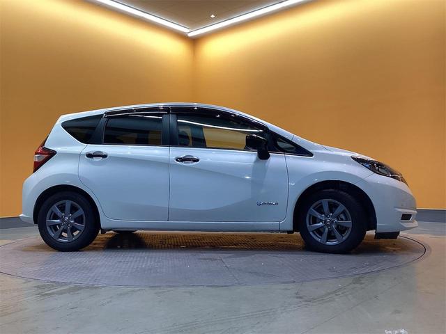 ノート ｅ－パワー　Ｘ　ブラックアロー　純正ナビ　Ｂｌｕｅｔｏｏｔｈ対応　ＥＴＣ　全周囲カメラ　ＴＶ　デジタルインナーミラー　クリアランスソナー　オートクルーズコントロール　レーンアシスト　衝突被害軽減システム　アルミホイール　オートライト（19枚目）