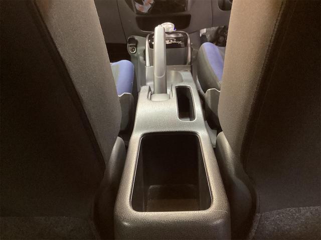 ノート ｅ－パワー　Ｘ　ブラックアロー　純正ナビ　Ｂｌｕｅｔｏｏｔｈ対応　ＥＴＣ　全周囲カメラ　ＴＶ　デジタルインナーミラー　クリアランスソナー　オートクルーズコントロール　レーンアシスト　衝突被害軽減システム　アルミホイール　オートライト（31枚目）