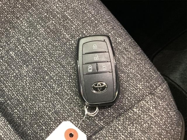 シエンタ ハイブリッドＺ　全周囲カメラ　ナビ　ＴＶ　クリアランスソナー　オートクルーズコントロール　レーンアシスト　衝突被害軽減システム　両側電動スライドドア　オートマチックハイビーム　オートライト　ＬＥＤヘッドランプ（13枚目）