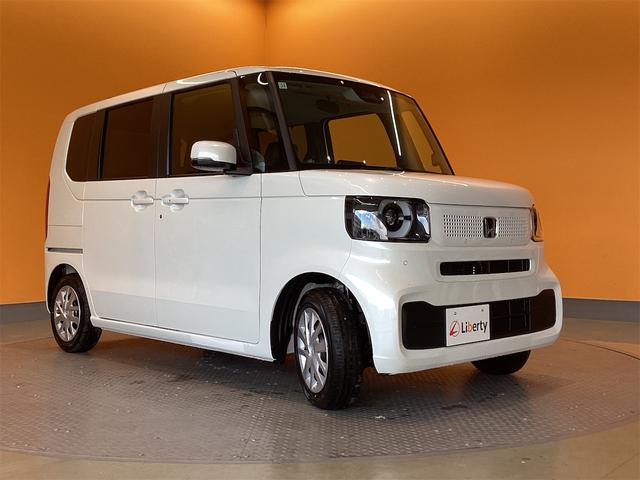 Ｎ－ＢＯＸ ベースグレード　ＨｏｎｄａＳＥＮＳＩＮＧ　両側スライド・片側電動　クリアランスソナー　オートクルーズコントロール　レーンアシスト　オートライト　スマートキー　アイドリングストップ　電動格納ミラー　シートヒーター（7枚目）