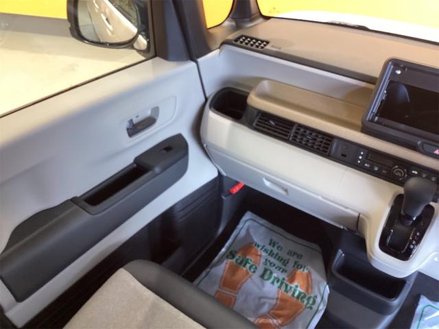 Ｎ－ＢＯＸ ベースグレード　ＨｏｎｄａＳＥＮＳＩＮＧ　両側スライド・片側電動　クリアランスソナー　オートクルーズコントロール　レーンアシスト　オートライト　スマートキー　アイドリングストップ　電動格納ミラー　シートヒーター（32枚目）