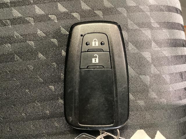 プリウス Ｓ　ナビ　ＥＴＣ　バックカメラ　ＴＶ　クリアランスソナー　クルーズコントロール　レーンアシスト　純正アルミホイール　オートマチックハイビーム　オートライト　ＬＥＤヘッドランプ（41枚目）