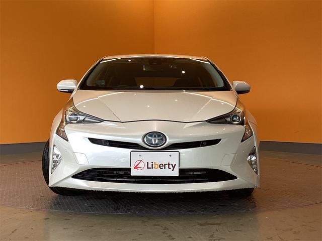 プリウス Ｓセーフティプラス　ＥＴＣ　バックカメラ　ナビ　ＴＶ　クリアランスソナー　オートクルーズコントロール　レーンアシスト　パークアシスト　衝突被害軽減システム　オートマチックハイビーム　オートライト（10枚目）