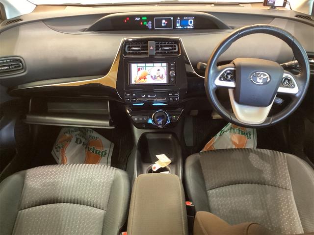 プリウス Ｓセーフティプラス　ＥＴＣ　バックカメラ　ナビ　ＴＶ　クリアランスソナー　オートクルーズコントロール　レーンアシスト　パークアシスト　衝突被害軽減システム　オートマチックハイビーム　オートライト（24枚目）