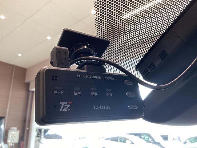 プリウス Ｓセーフティプラス　ＥＴＣ　バックカメラ　ナビ　ＴＶ　クリアランスソナー　オートクルーズコントロール　レーンアシスト　パークアシスト　衝突被害軽減システム　オートマチックハイビーム　オートライト（28枚目）