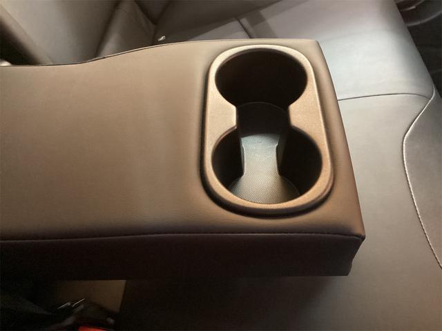 プリウス Ｓツーリングセレクション　純正ナビ　Ｂｌｕｅｔｏｏｔｈ対応　ＥＴＣ　ＴＶ　クリアランスソナー　オートクルーズコントロール　レーンアシスト　衝突被害軽減システム　アルミホイール　オートマチックハイビーム　ＬＥＤヘッドランプ（31枚目）