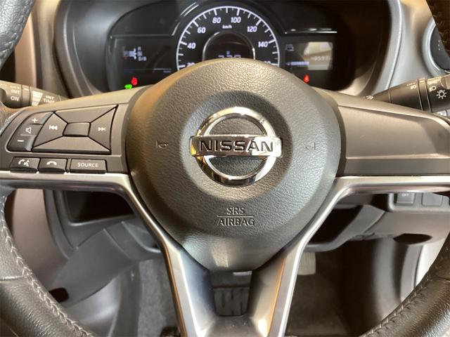 ノート ｅ－パワー　メダリスト　ＥＴＣ　全周囲カメラ　クリアランスソナー　レーンアシスト　衝突被害軽減システム　アルミホイール　オートライト　ＬＥＤヘッドランプ　スマートキー　電動格納ミラー　ＣＶＴ（12枚目）