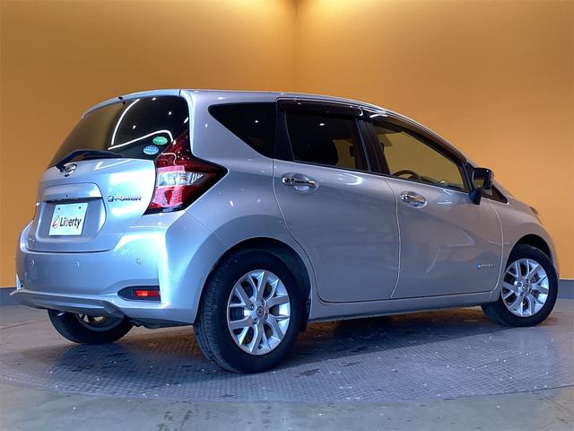 ノート ｅ－パワー　メダリスト　ＥＴＣ　全周囲カメラ　クリアランスソナー　レーンアシスト　衝突被害軽減システム　アルミホイール　オートライト　ＬＥＤヘッドランプ　スマートキー　電動格納ミラー　ＣＶＴ（18枚目）