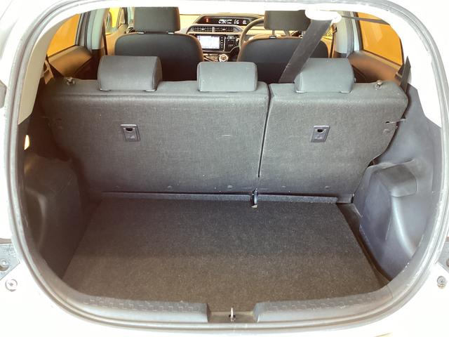 アクア Ｓ　ナビ　ＴＶ　ＥＴＣ　バックカメラ　スマートキー　アイドリングストップ　電動格納ミラー　ＣＶＴ　衝突安全ボディ　ＡＢＳ　ＥＳＣ　ＣＤ　Ｂｌｕｅｔｏｏｔｈ　エアコン　パワーステアリング　パワーウィンドウ（23枚目）