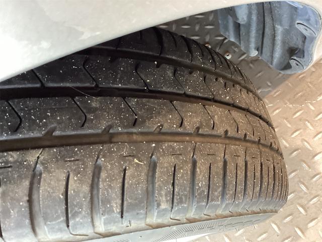 アクア Ｓ　ナビ　ＴＶ　ＥＴＣ　バックカメラ　スマートキー　アイドリングストップ　電動格納ミラー　ＣＶＴ　衝突安全ボディ　ＡＢＳ　ＥＳＣ　ＣＤ　Ｂｌｕｅｔｏｏｔｈ　エアコン　パワーステアリング　パワーウィンドウ（25枚目）