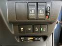 両側電動スライドドア装備!運転席よりボタン一つで開閉可能でございます。