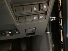 �����եƥ����󥹤Σ��ĤΥ����ȥޥ��å��ϥ��ӡ��ब��������Ƥ��ꡢ�ϥ��ӡ���ȥ����ӡ����ư���ڤ��ؤ�����֤���ԼԤʤɤ����ȯ���򥵥ݡ��ȡ��ڤ��ؤ�˺����ɤ��ۤ�����ư�����Ѥ路����ڸ����ޤ��� 4