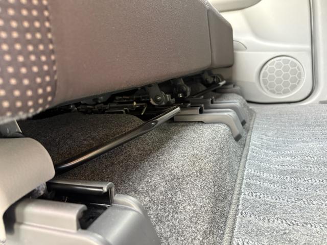 ＡＺワゴン ＸＧ　純正ナビ　ＴＶ　ＥＴＣ　純正マット　バイザー　電動格納ミラー　キーレスキー（27枚目）