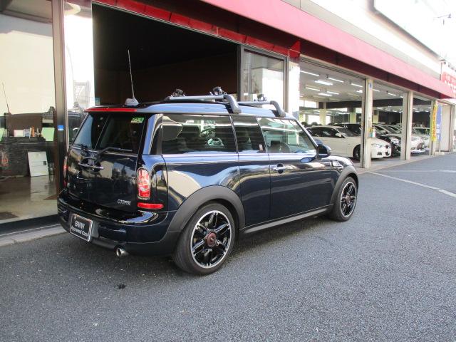 ＭＩＮＩ クーパー　クラブマン　ハンプトン　特別仕様車　ワンオーナー　ブラックレザー　シートヒーター　純正１７インチＡＷ　サンルーフ　プッシュスタート　ルーフキャリア（3枚目）