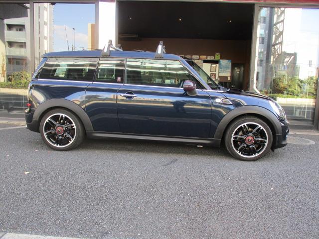 ＭＩＮＩ クーパー　クラブマン　ハンプトン　特別仕様車　ワンオーナー　ブラックレザー　シートヒーター　純正１７インチＡＷ　サンルーフ　プッシュスタート　ルーフキャリア（7枚目）