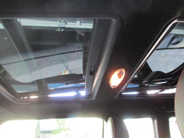 ＭＩＮＩ クーパー　クラブマン　ハンプトン　特別仕様車　ワンオーナー　ブラックレザー　シートヒーター　純正１７インチＡＷ　サンルーフ　プッシュスタート　ルーフキャリア（17枚目）