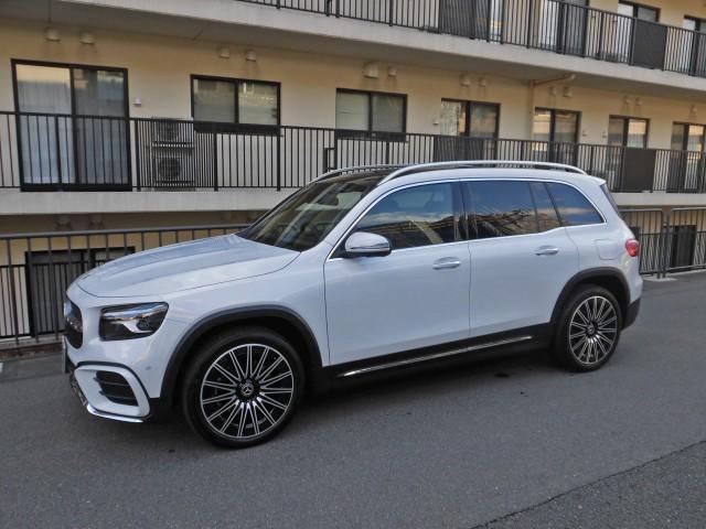 GLB GLB200d 4マチックAMGレザエクスクルシブP AMGレザーエクスクルーシブパッケージ アドバンスドパッケージ ナビ TV ブルメスターサラウンド パノラミックスライディングルーフ ブラックレザーシート 3列シート 純正20インチAW ワンオーナー(6枚目)