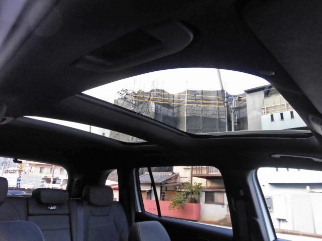 GLB GLB200d 4マチックAMGレザエクスクルシブP AMGレザーエクスクルーシブパッケージ アドバンスドパッケージ ナビ TV ブルメスターサラウンド パノラミックスライディングルーフ ブラックレザーシート 3列シート 純正20インチAW ワンオーナー(12枚目)