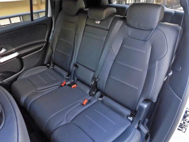 GLB GLB200d 4マチックAMGレザエクスクルシブP AMGレザーエクスクルーシブパッケージ アドバンスドパッケージ ナビ TV ブルメスターサラウンド パノラミックスライディングルーフ ブラックレザーシート 3列シート 純正20インチAW ワンオーナー(14枚目)