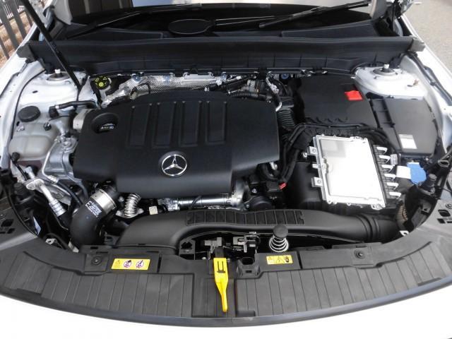 GLB GLB200d 4マチックAMGレザエクスクルシブP AMGレザーエクスクルーシブパッケージ アドバンスドパッケージ ナビ TV ブルメスターサラウンド パノラミックスライディングルーフ ブラックレザーシート 3列シート 純正20インチAW ワンオーナー(17枚目)