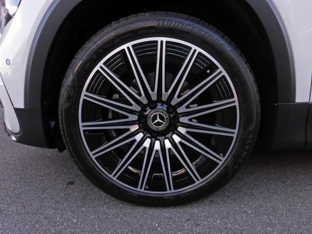 GLB GLB200d 4マチックAMGレザエクスクルシブP AMGレザーエクスクルーシブパッケージ アドバンスドパッケージ ナビ TV ブルメスターサラウンド パノラミックスライディングルーフ ブラックレザーシート 3列シート 純正20インチAW ワンオーナー(19枚目)