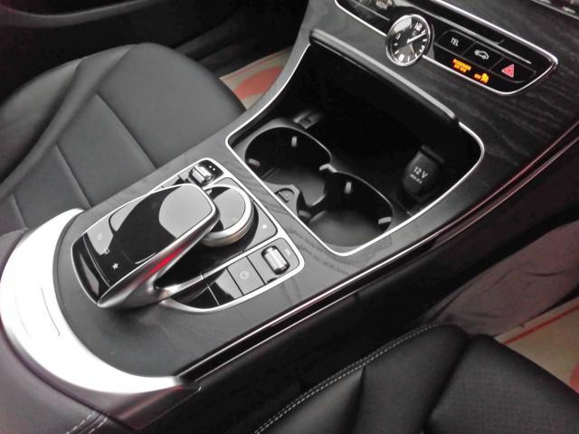 Cクラスステーションワゴン C200 ステーションワゴン スポーツ ナビTV ヘッドアップディスプレイ AMGスタイリングパッケージ レーダーセーフティ ディストロニックプラス ブラックレザーシート LEDライトヘッドライト パワーリアゲート 純正AMG18インチAW(11枚目)