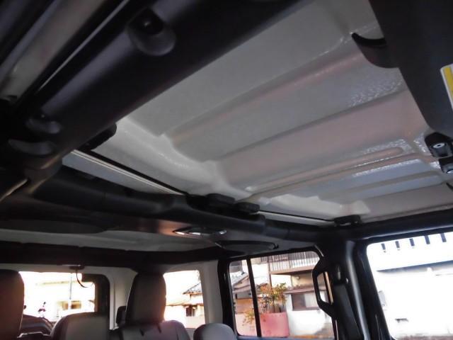 ジープ・ラングラーアンリミテッド サハラ 純正ナビTV バック&サイド&フロントカメラ ブラックレザーシート シートヒーター ブレーキアシスト アダプティブクルーズコントロール LEDヘッドライト 純正18インチAW(12枚目)