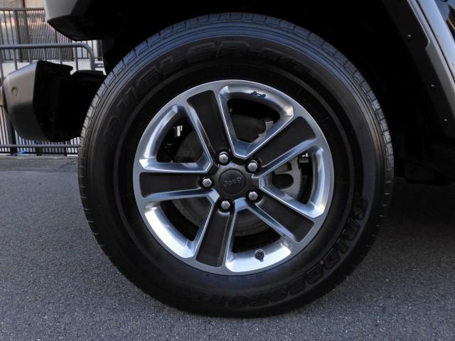 ジープ・ラングラーアンリミテッド サハラ 純正ナビTV バック&サイド&フロントカメラ ブラックレザーシート シートヒーター ブレーキアシスト アダプティブクルーズコントロール LEDヘッドライト 純正18インチAW(19枚目)