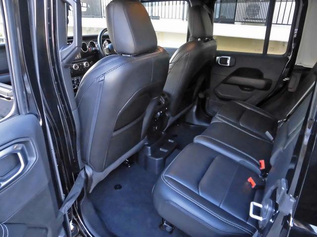 ジープ・ラングラーアンリミテッド サハラ 純正ナビTV バック&サイド&フロントカメラ ブラックレザーシート シートヒーター ブレーキアシスト アダプティブクルーズコントロール LEDヘッドライト 純正18インチAW(32枚目)