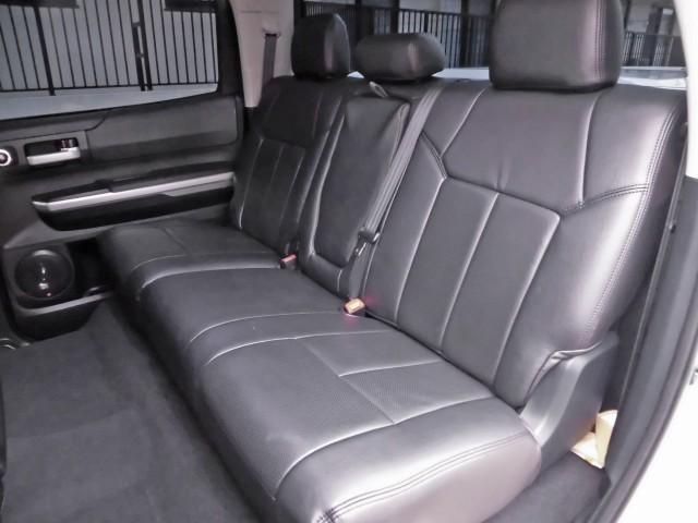 タンドラ クルーマックス　ＳＲ５　アルパインナビ　フルセグＴＶ　ロックフォードスピーカー　ハニーＤオーバーフェンダー＆フロントリップ　リフトアップ　２０インチＡＷ　ＬＥＥＲトノカバー　フローマスターマフラー（14枚目）