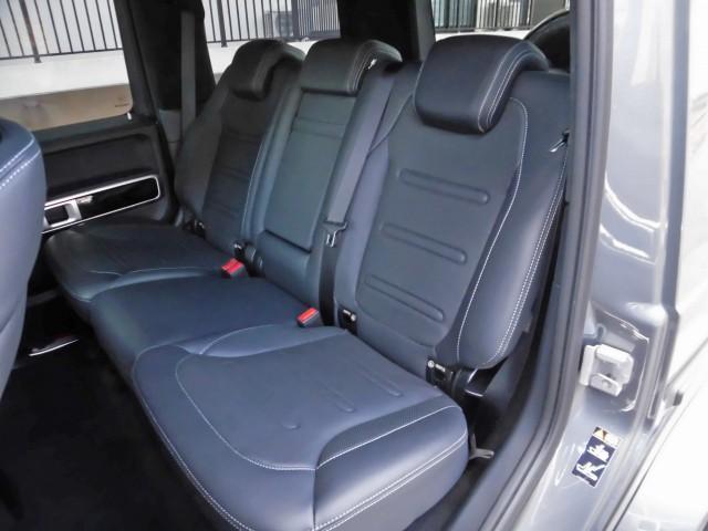 Ｇクラス Ｇ４００ｄ　ＡＭＧライン　ラグジュアリーパッケージ　ナビ　ＴＶ　ブルメスターサラウンド　ガラススライディングルーフ　ブラックレザーシート　レーダーセーフティ　アダプティブダンピングシステム　純正２０インチＡＷ（14枚目）