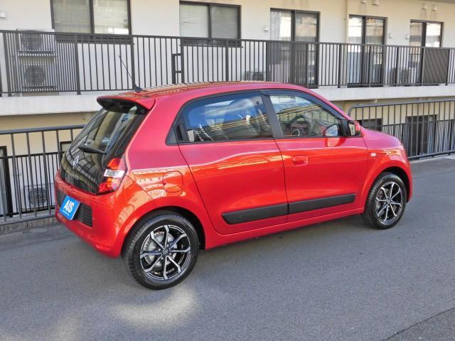 トゥインゴ ゼン　ポータブルナビ　ＴＶ　ブルートゥース　ＵＳＢ　ＡＵＸ　クルーズコントロール　アイドリングストップ　ＯＺ１５インチＡＷ（7枚目）