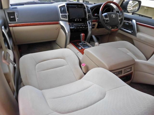 �։��Ԃ��Y��ŉ��K�ȃC���e���A�I