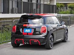 走りに定評のあるＭＩＮＩのハイパフォーマンスモデル　ＭＩＮＩジョンクーパーワークス！パワフルなエンジンと軽快なフットワークでエキサイティングなドライブが楽しめます！ 3