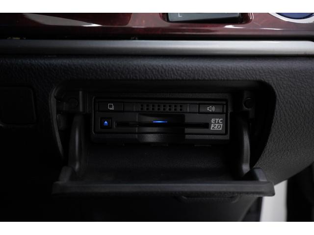 Ｆバージョン　サンルーフ／革シート社外エアロ／新品ＴＥＩＮ車高調／社外２０インチ／パワーシート／Ｂｌｕｅｔｏｏｔｈ／バックカメラ／オートエアコン／プッシュスタート／ローダウン／フルカスタム(25枚目)