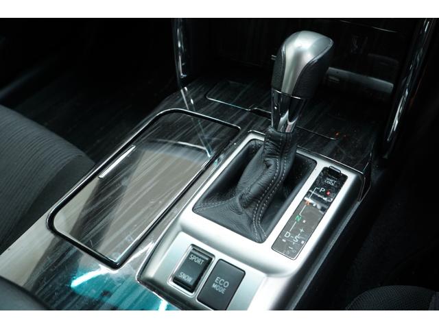 マークＸ ２５０Ｇ　Ｓパッケージリラックスセレクション　黒内装／前後Ｇ’ｓ仕様／新品（ＸＦ－５５）１９ＡＷ／新品ＴＥＩＮ車高調／後期風３眼ヘッドライト／オープニングテールランプ／２色フォグ／ＢＲＡＳＨナット／パドルシフト／アルミペダル／ＥＴＣ（35枚目）