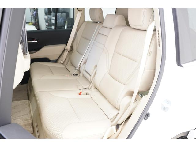 ランドクルーザー ZX サンルーフ/モデリスタエアロ/JBL/後席モニター/黒ルーフレール/クールBOX/寒冷地/Tコネクトナビ&マルチテレインモニター/電動リヤデフ/ベージュ革シート/指紋認証スタートスイッチ/ETC2.0(74枚目)