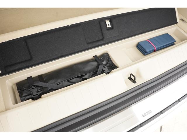 ランドクルーザー ZX サンルーフ/モデリスタエアロ/JBL/後席モニター/黒ルーフレール/クールBOX/寒冷地/Tコネクトナビ&マルチテレインモニター/電動リヤデフ/ベージュ革シート/指紋認証スタートスイッチ/ETC2.0(78枚目)