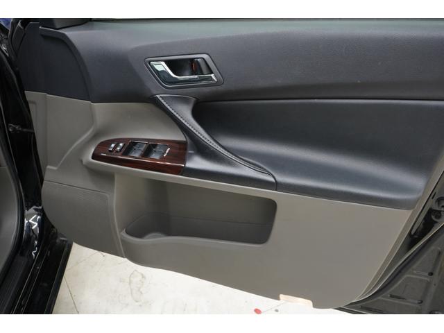 マークＸ ２５０Ｇ　リラックスセレ・ブラックレザーリミテッド　サンルーフ／黒革シート／フロントＧ’ｓバンパー／ＢＲＡＳＨ３眼ヘッドライト／新品ＴＥＩＮ車高調／新品ＦＴＸ（黒）１９ＡＷ／ＢＲＡＳＨナット／Ｂｌｕｅｔｏｏｔｈ／バックカメラ／シートヒーター／ＥＴＣ／（64枚目）