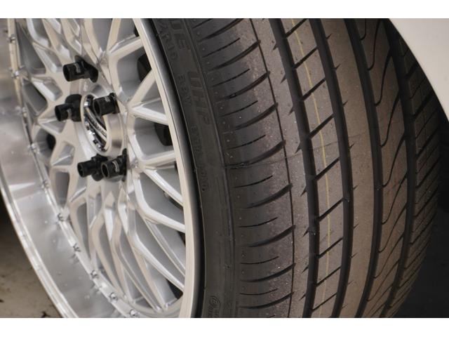 新品タイヤを装着しております！スポーツセダンとして販売されたマークｘ！タイヤの管理はしっかりさせて頂きます！