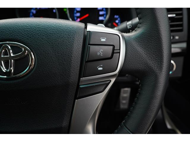 ステアリングスイッチ付き！運転中でもハンドルから手を離さずに操作出来ます。